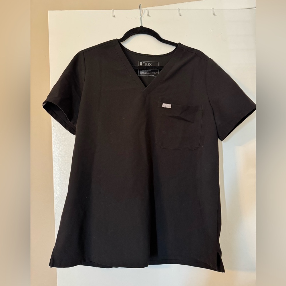 Figs Black One Pocket Top